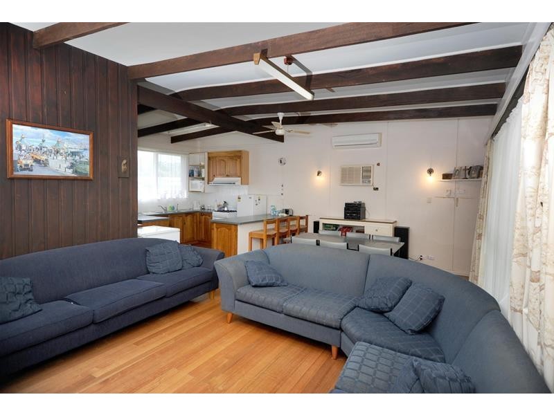 32 Swan Parade, St Leonards VIC 3223