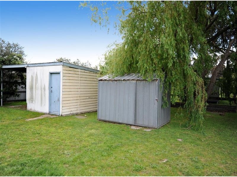 32 Swan Parade, St Leonards VIC 3223