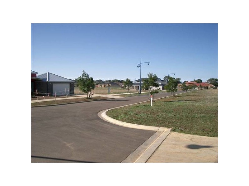 219 Pearl Bay Passage, St Leonards VIC 3223