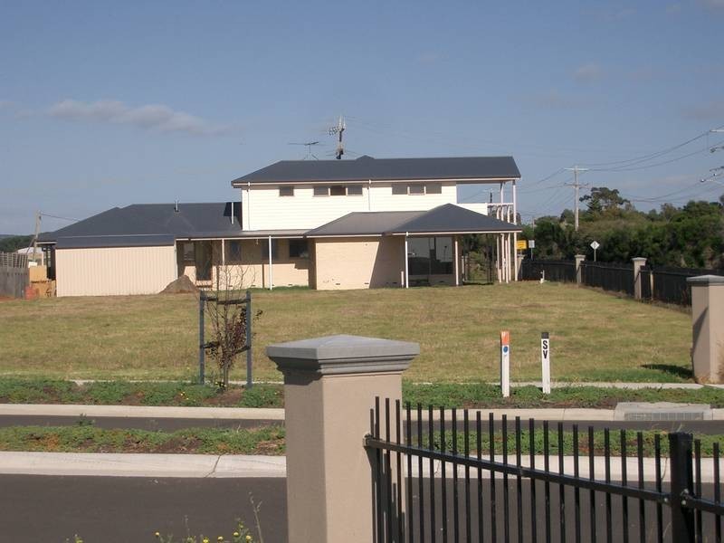 260 The Esplanade, Indented Head VIC 3223
