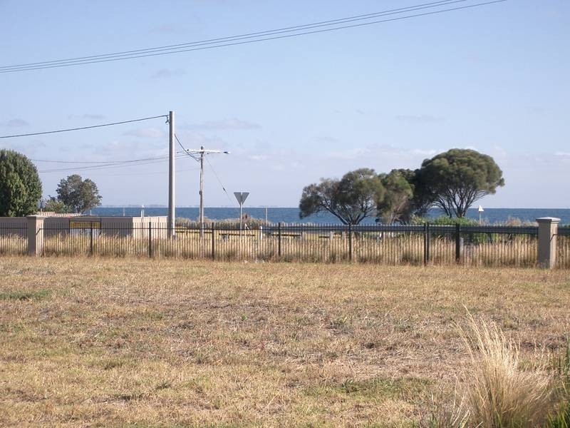 260 The Esplanade, Indented Head VIC 3223