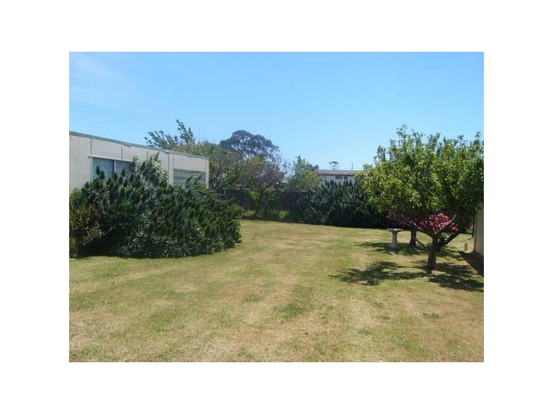 5 VALDA AVENUE, Indented Head VIC 3223