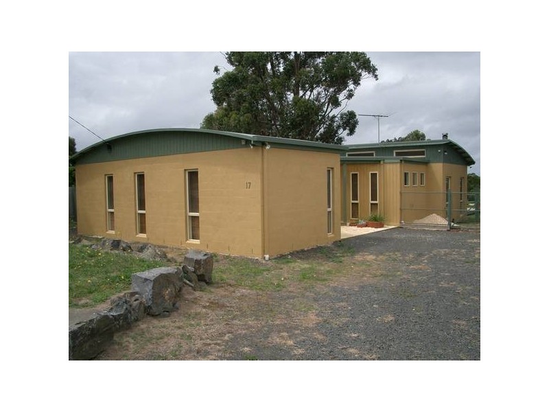 17 WATTLHILL GROVE, St Leonards VIC 3223