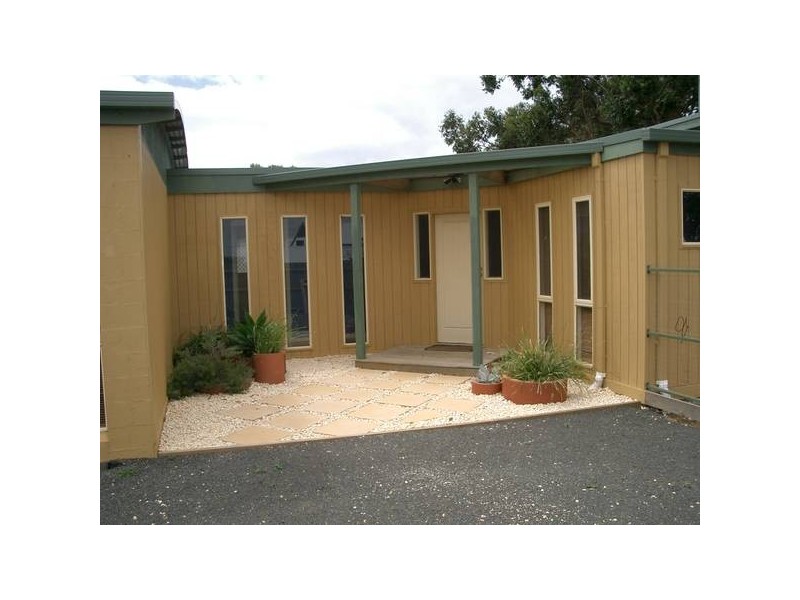 17 WATTLHILL GROVE, St Leonards VIC 3223