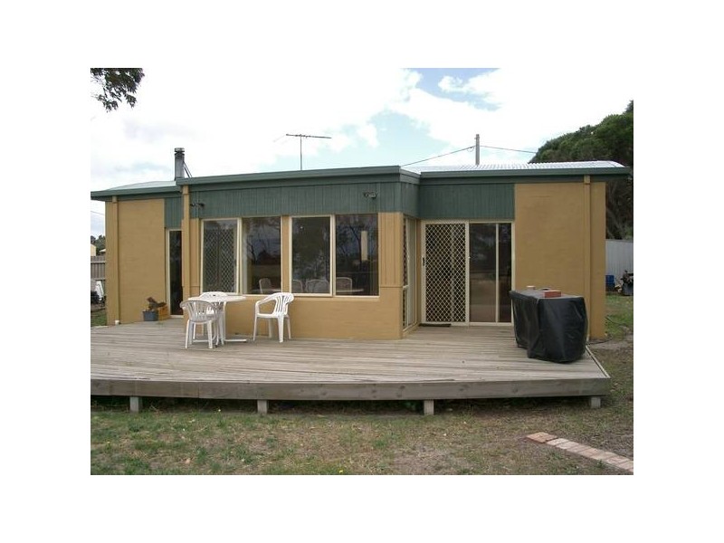 17 WATTLHILL GROVE, St Leonards VIC 3223