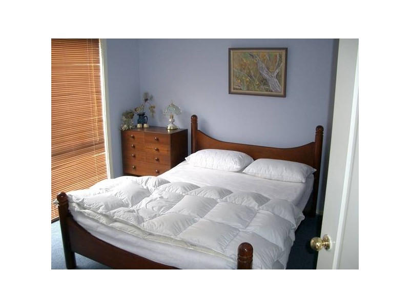 17 WATTLHILL GROVE, St Leonards VIC 3223