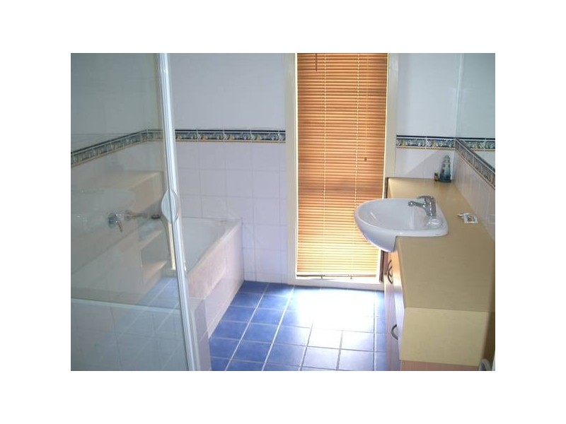 17 WATTLHILL GROVE, St Leonards VIC 3223