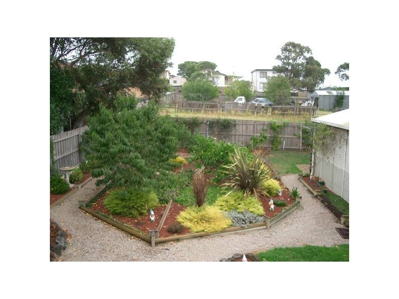 34 HARDING STREET, Portarlington VIC 3223