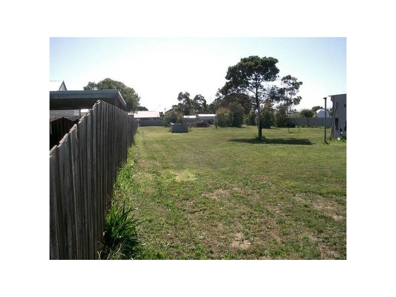 39 Leviens Road, St Leonards VIC 3223