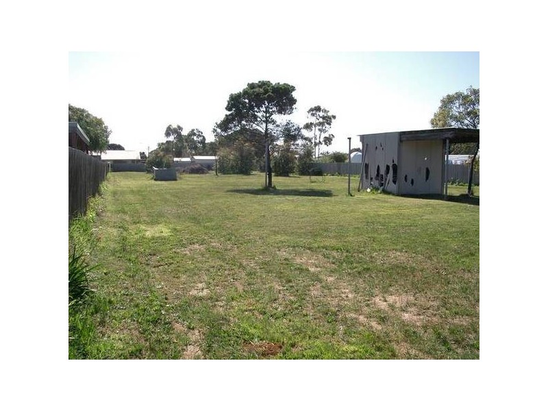 39 Leviens Road, St Leonards VIC 3223