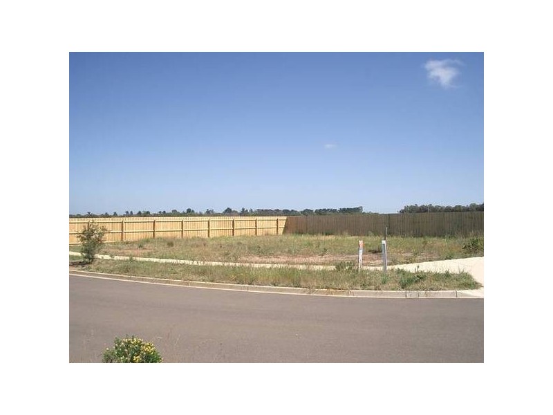 5 Calk Terrace, St Leonards VIC 3223