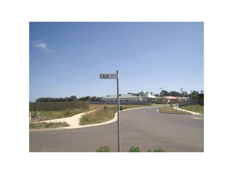 5 Calk Terrace, St Leonards VIC 3223