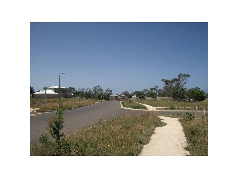 5 Calk Terrace, St Leonards VIC 3223