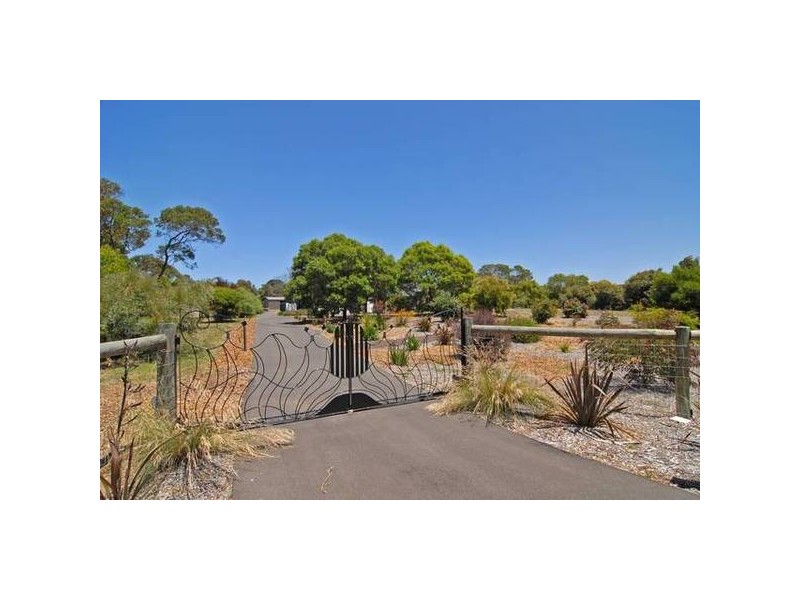 33 Glenrana Drive, Indented Head VIC 3223