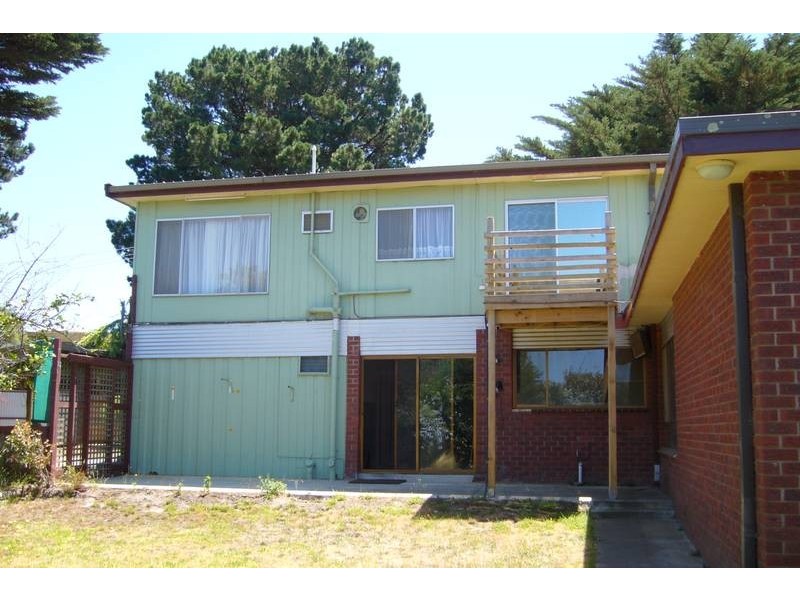 13 Cliff Street, St Leonards VIC 3223