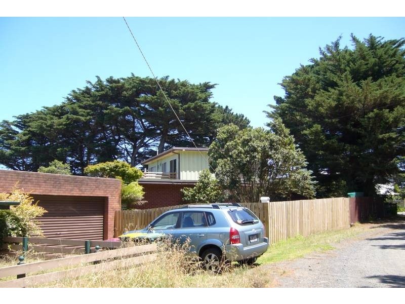 13 Cliff Street, St Leonards VIC 3223