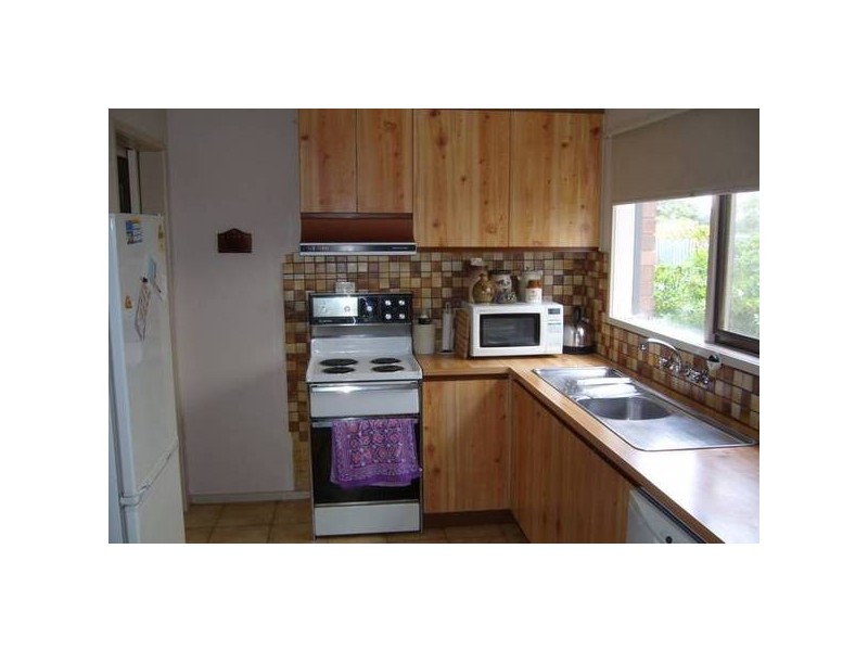 7 Whiting Ave, Indented Head VIC 3223