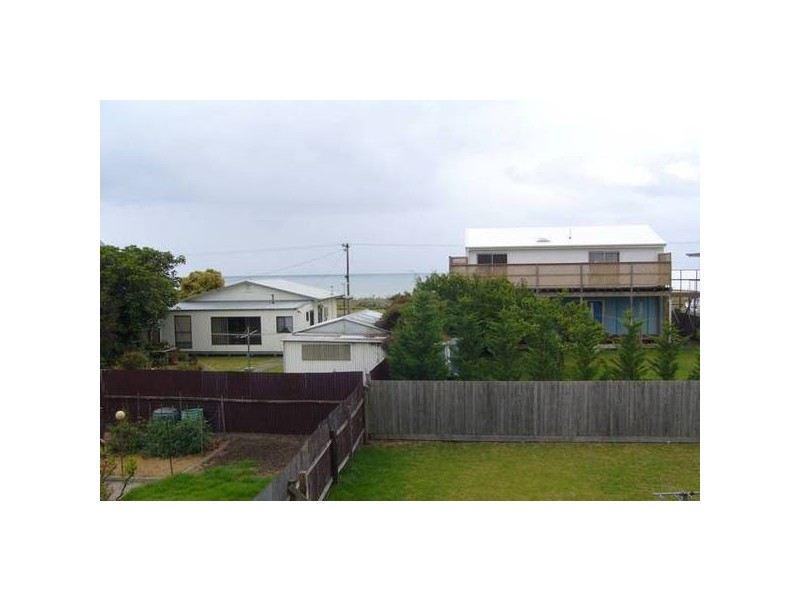 7 Whiting Ave, Indented Head VIC 3223