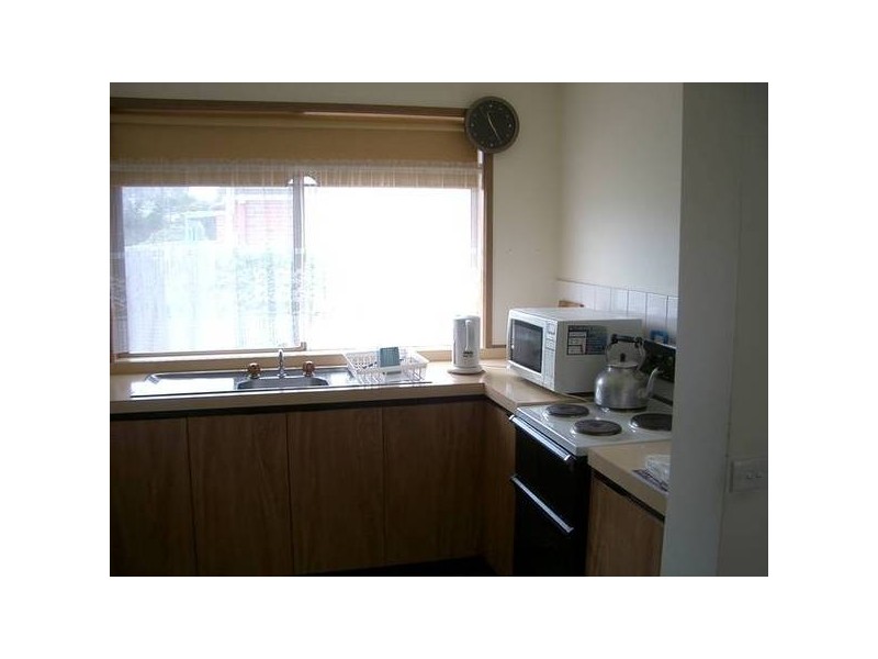 1/ Narvik Ave, St Leonards VIC 3223