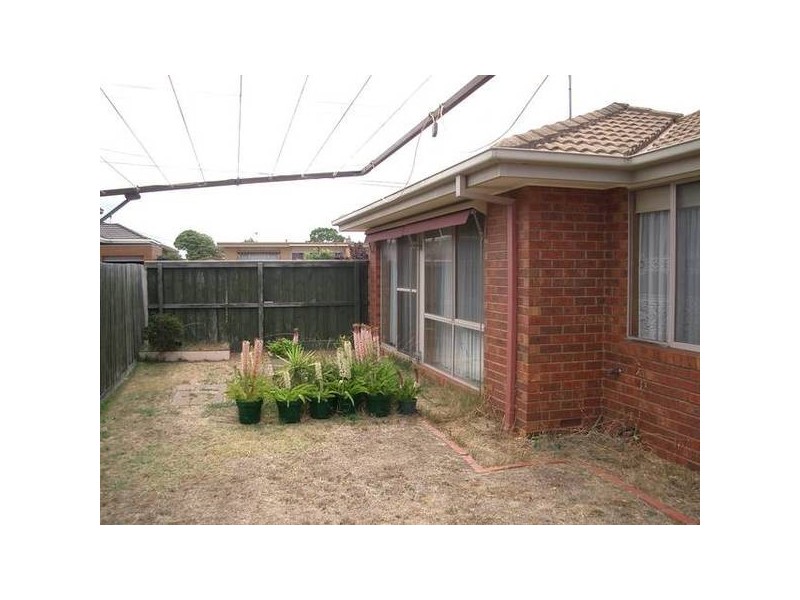 1/ Narvik Ave, St Leonards VIC 3223
