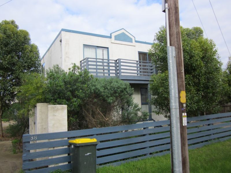 1/38 Ward Street, St Leonards VIC 3223