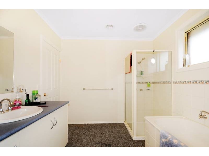 1/2 Grimmer Street, Portarlington VIC 3223