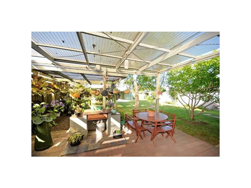 11 Mouchmore Avenue, St Leonards VIC 3223