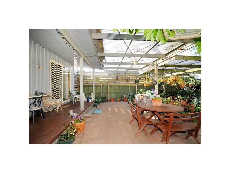 11 Mouchmore Avenue, St Leonards VIC 3223