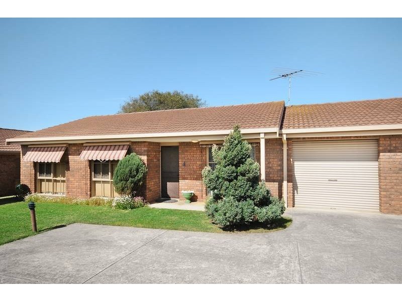 2/97 Fenwick, Portarlington VIC 3223