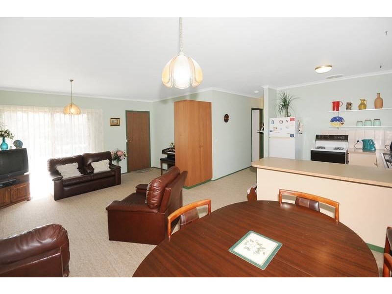 2/97 Fenwick, Portarlington VIC 3223