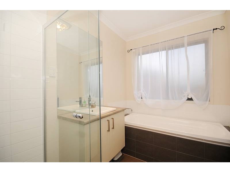 1 Bayrise Court, Indented Head VIC 3223