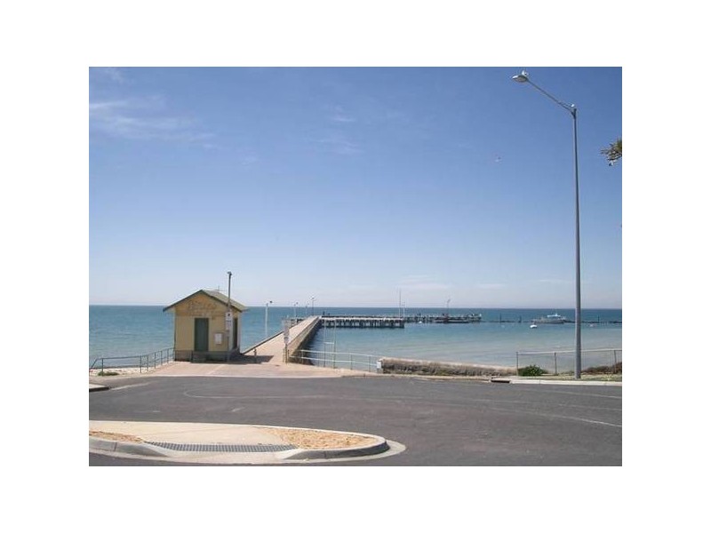 2 Hopetoun Street, St Leonards VIC 3223
