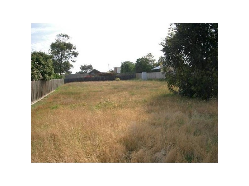 2 Hopetoun Street, St Leonards VIC 3223