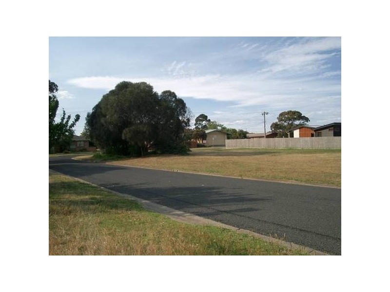 2 Hopetoun Street, St Leonards VIC 3223