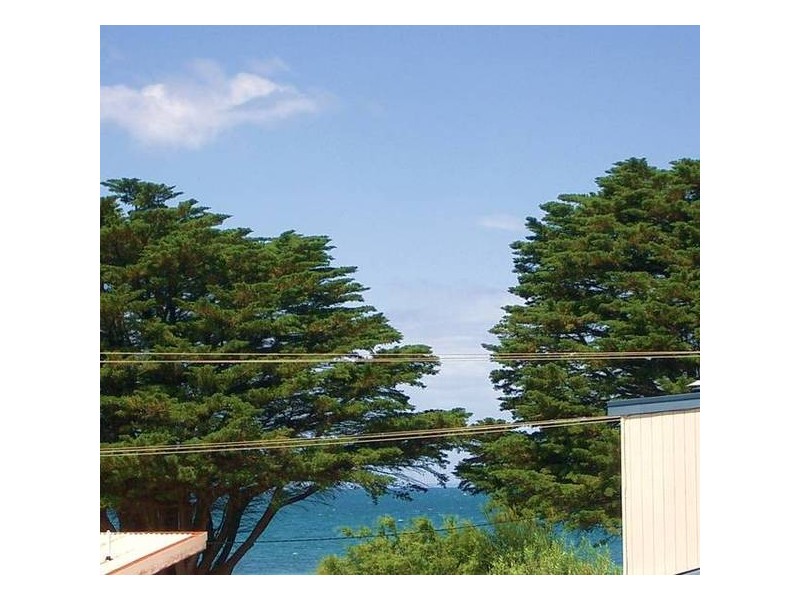 1 & 2 27 Bayside Avenue, St Leonards VIC 3223