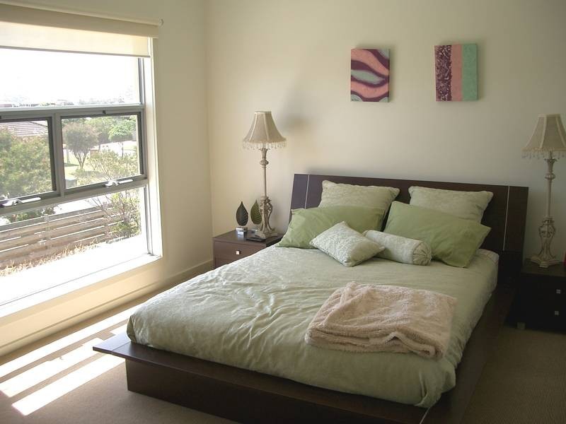 1/27 BAYSIDE AVENUE, St Leonards VIC 3223