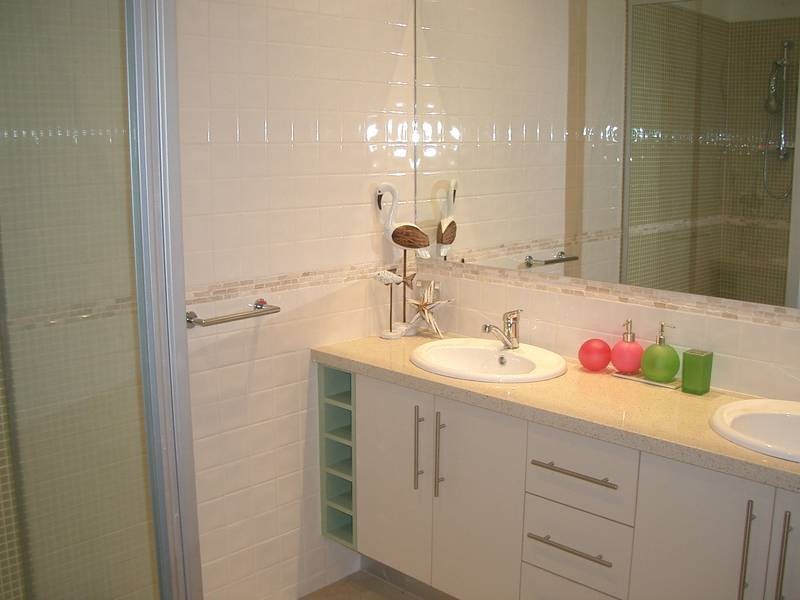 1/27 BAYSIDE AVENUE, St Leonards VIC 3223