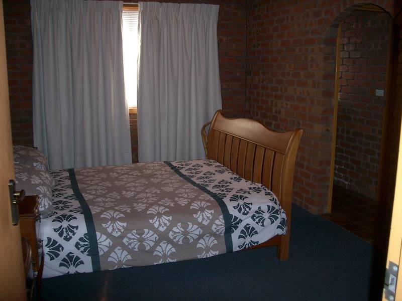 5 FIRST AVENUE, St Leonards VIC 3223