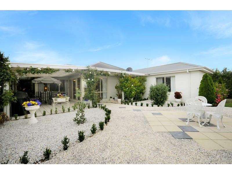 38 Golden Grove, Portarlington VIC 3223