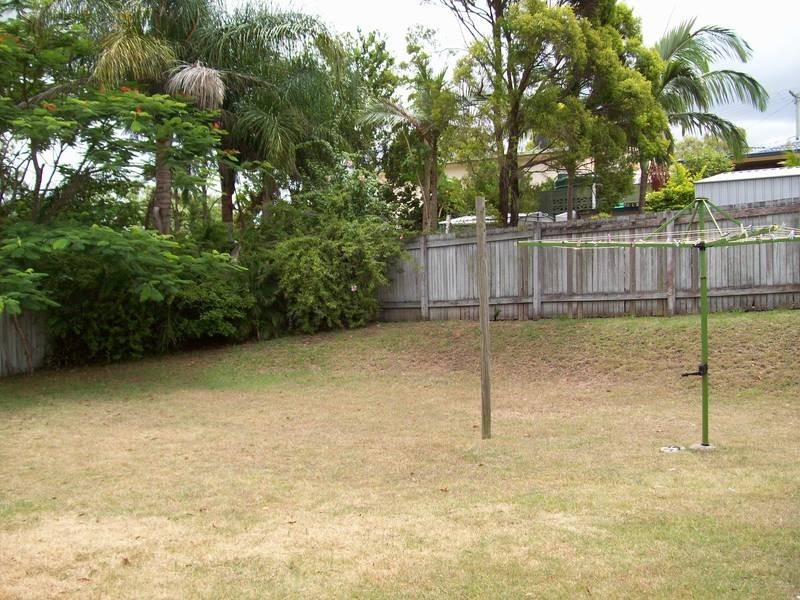 10 Elizabeth Street, Bundamba QLD 4304