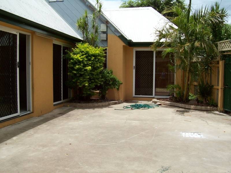 10 Elizabeth Street, Bundamba QLD 4304
