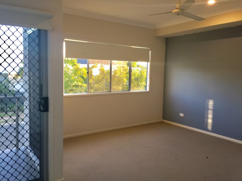 29 Hilltop Terrace, Springfield Lakes QLD 4300