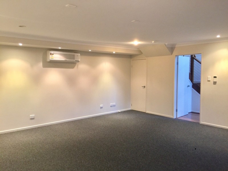 29 Hilltop Terrace, Springfield Lakes QLD 4300