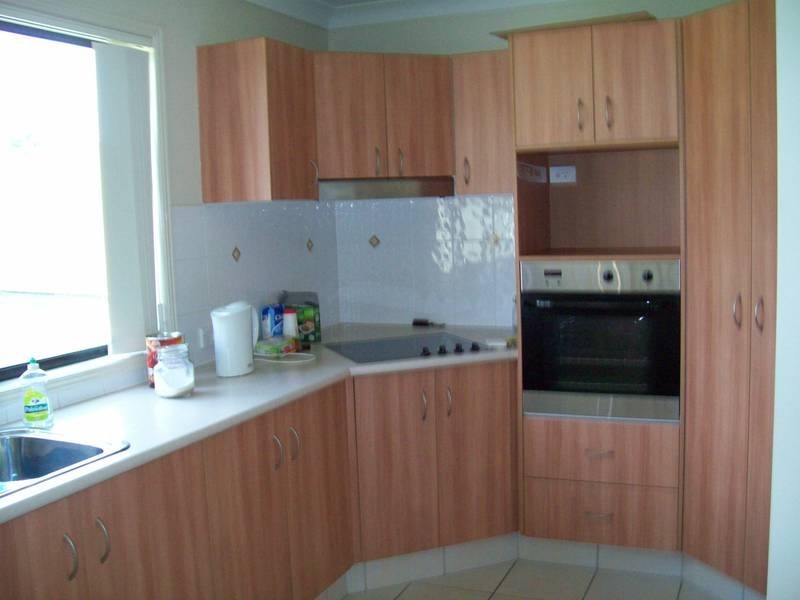 8 Anna Drive, Raceview QLD 4305