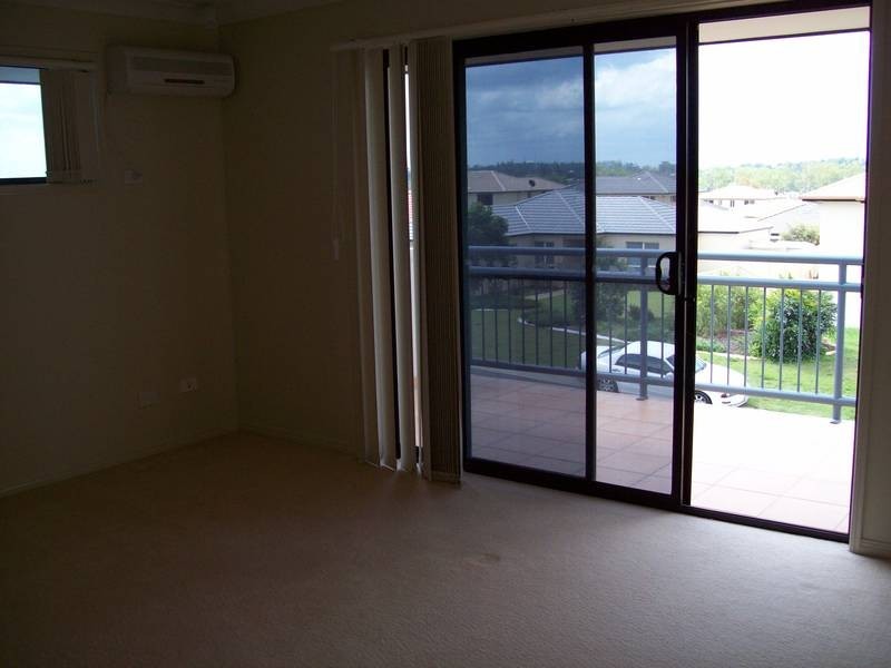 8 Anna Drive, Raceview QLD 4305