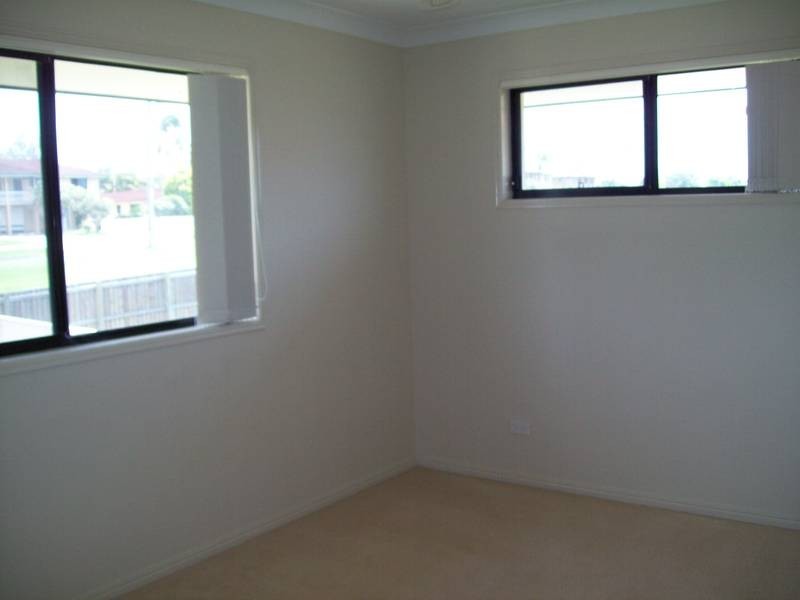 8 Anna Drive, Raceview QLD 4305