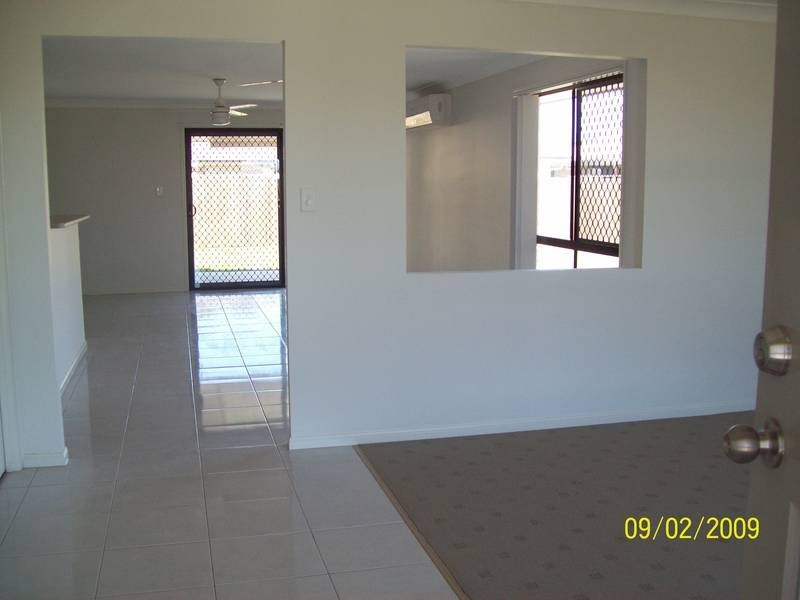 11 Heit Court, North Booval QLD 4304