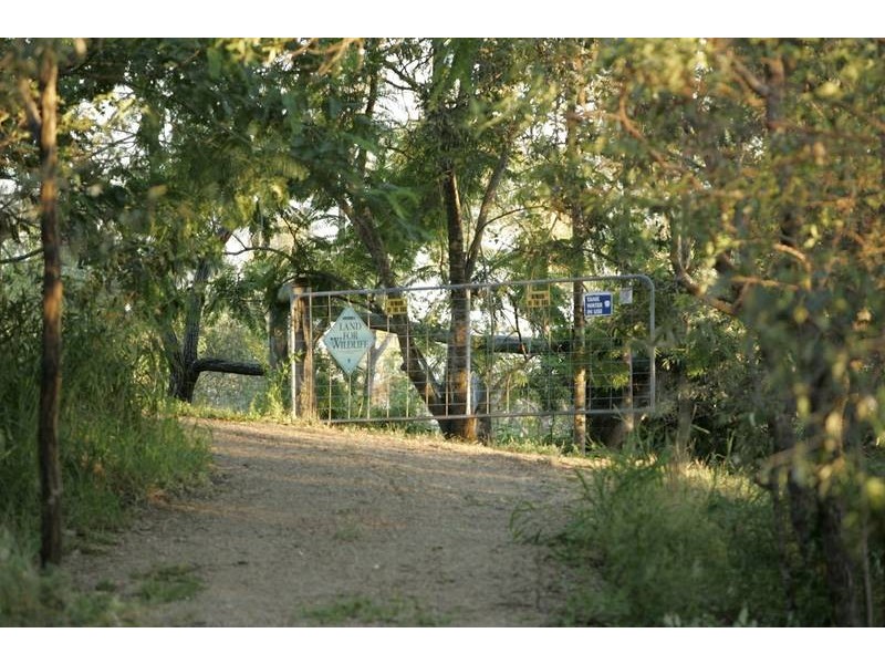 172 Blackwall Rd, Chuwar QLD 4306