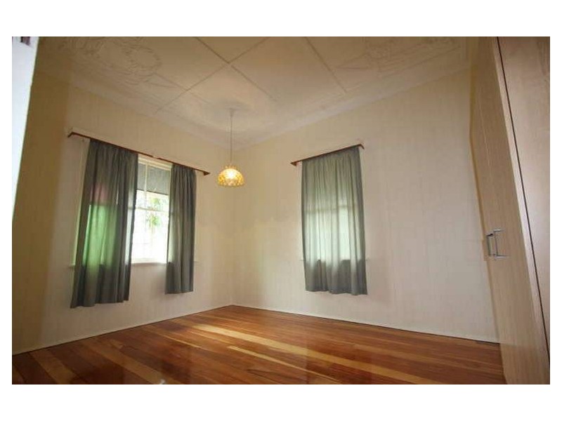 One Mile QLD 4305