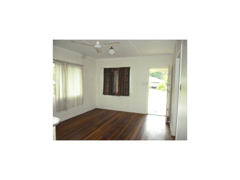 26 Lindsay Street, Bundamba QLD 4304